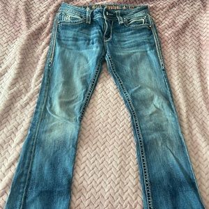 LIGHTLY WORN WOMENS ROCK REVIVALS💦